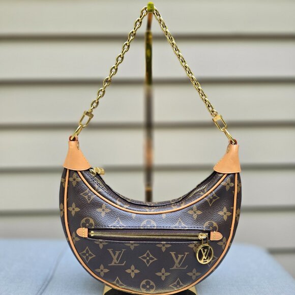Louis Vuitton Loop Monogram - Picture 1 of 16